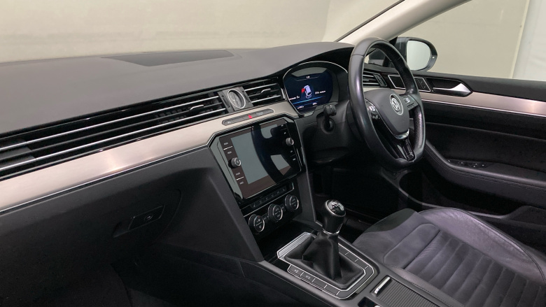 Volkswagen Passat 1.4 TSI 150 GT 5dr [Panoramic Roof] Petrol Estate